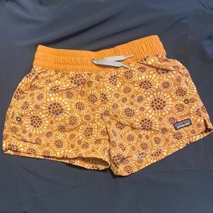 Patagonia shorts girls size medium